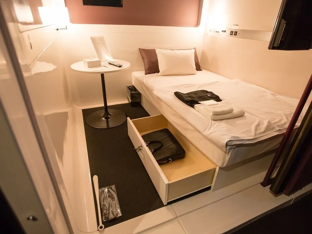 First Cabin Shinbashi Atagoyama Tokyo 0*,