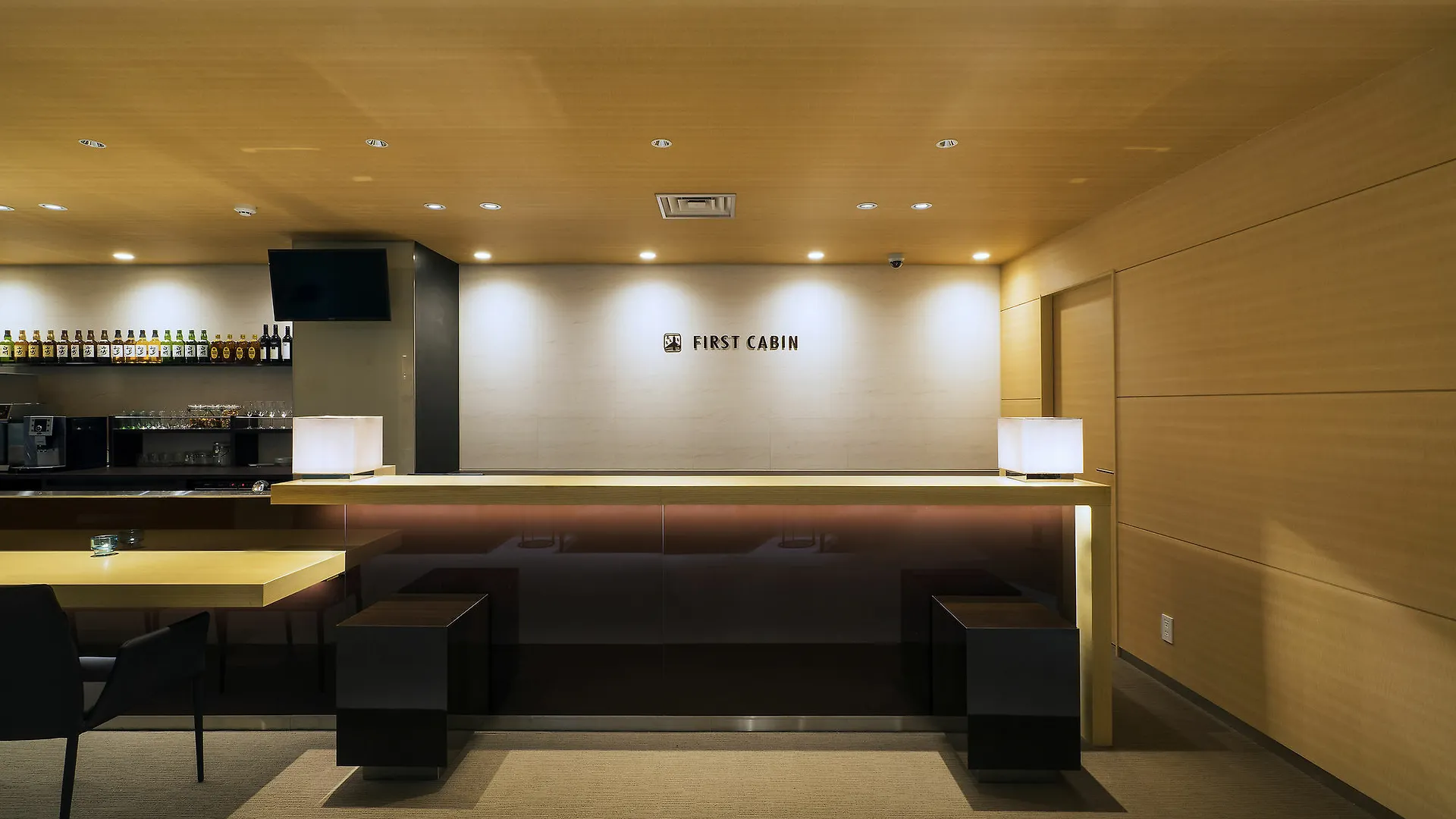 Capsule hotel First Cabin Shinbashi Atagoyama Tokyo