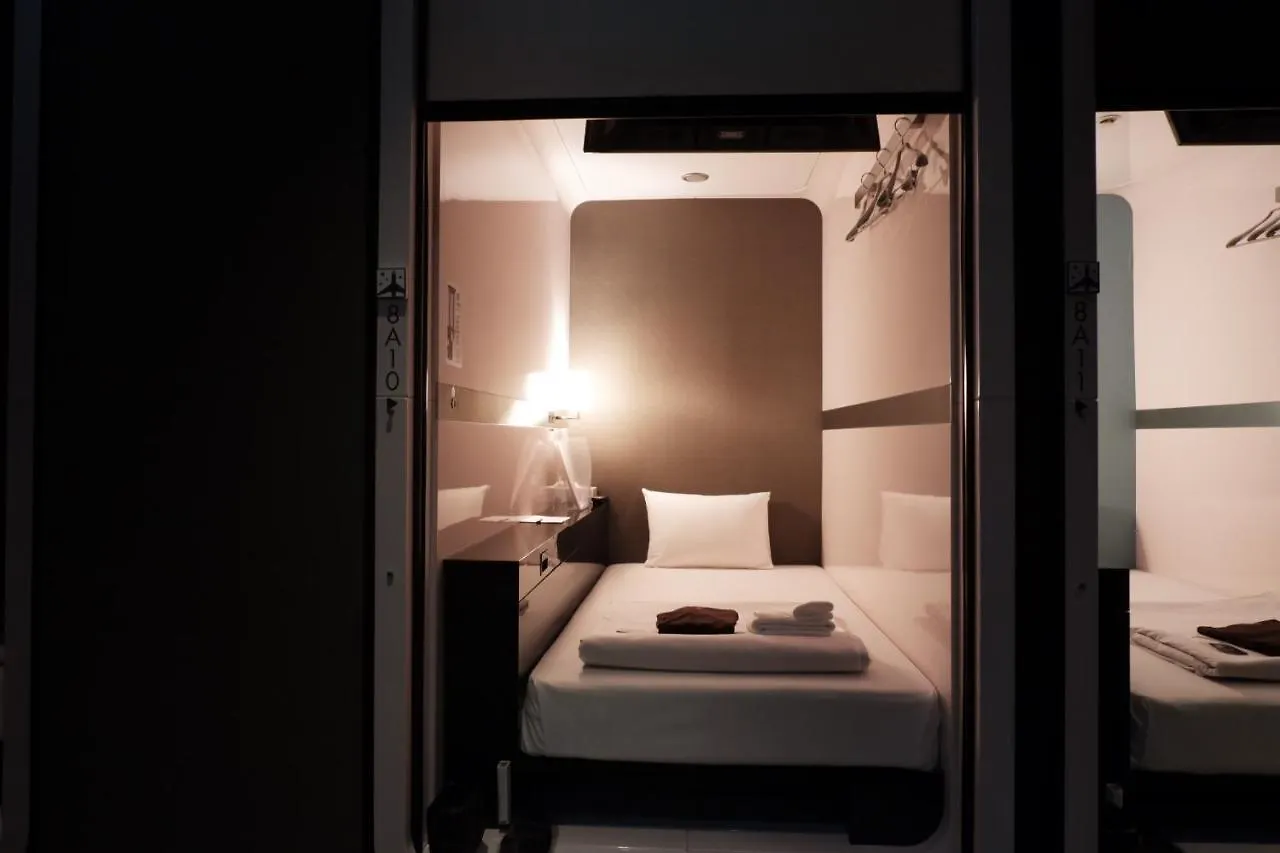 Capsule hotel First Cabin Shinbashi Atagoyama Tokyo